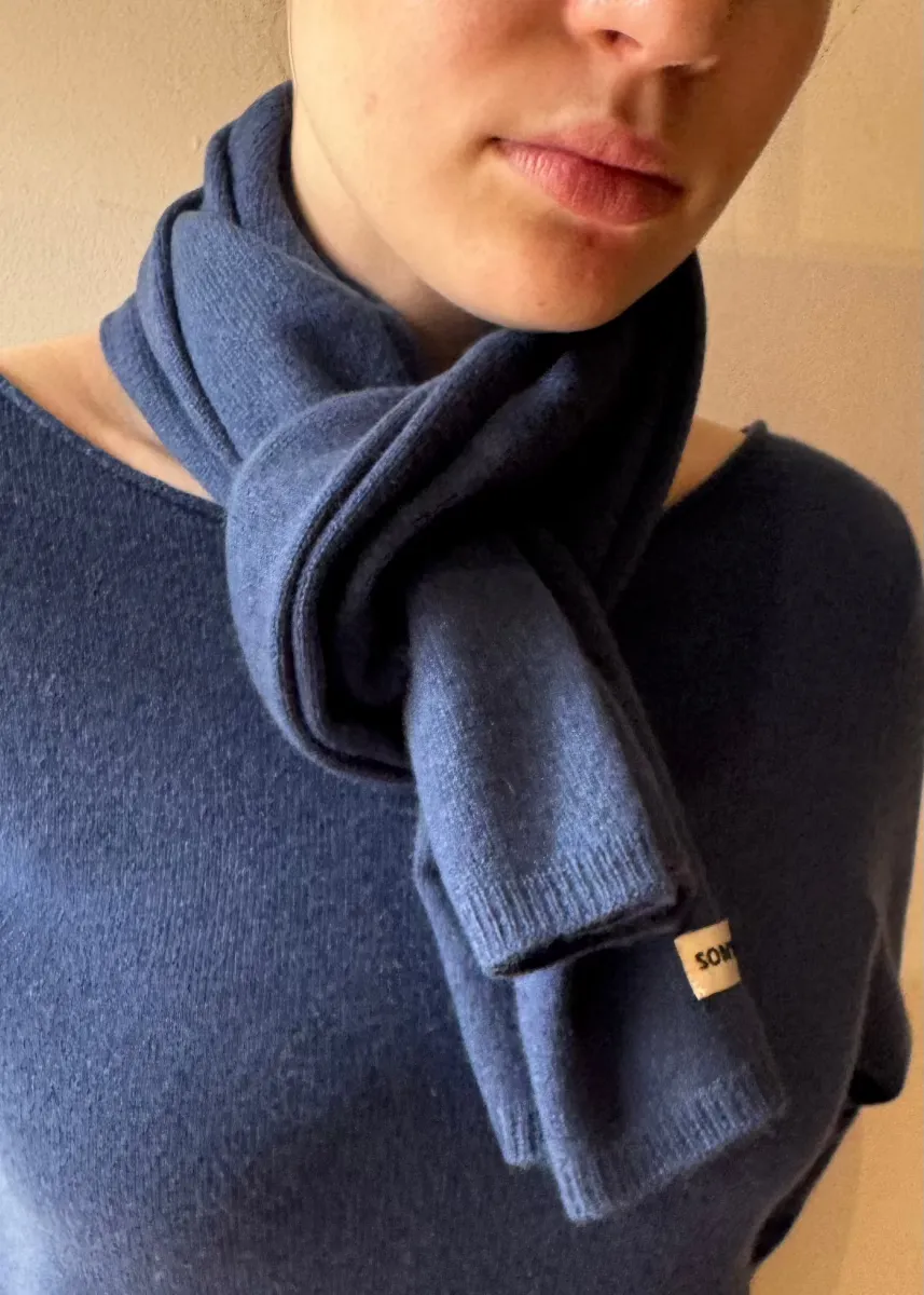 100% Cashmere Featherlight Scarf in Prussian Blue