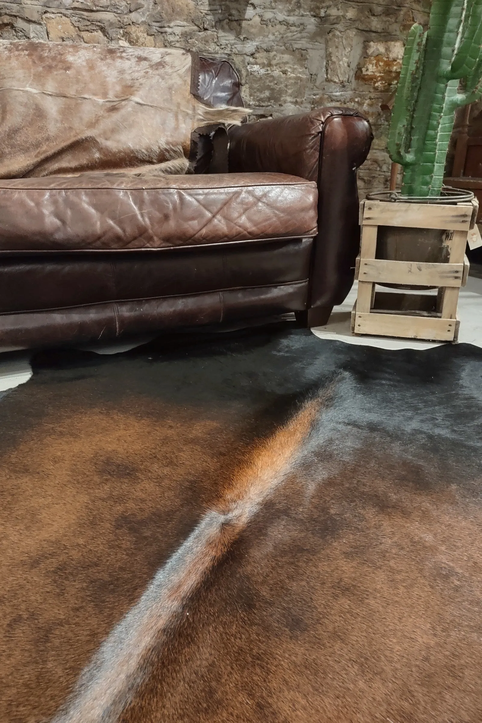 Black & Reddish Brown Cowhide Rug #2948