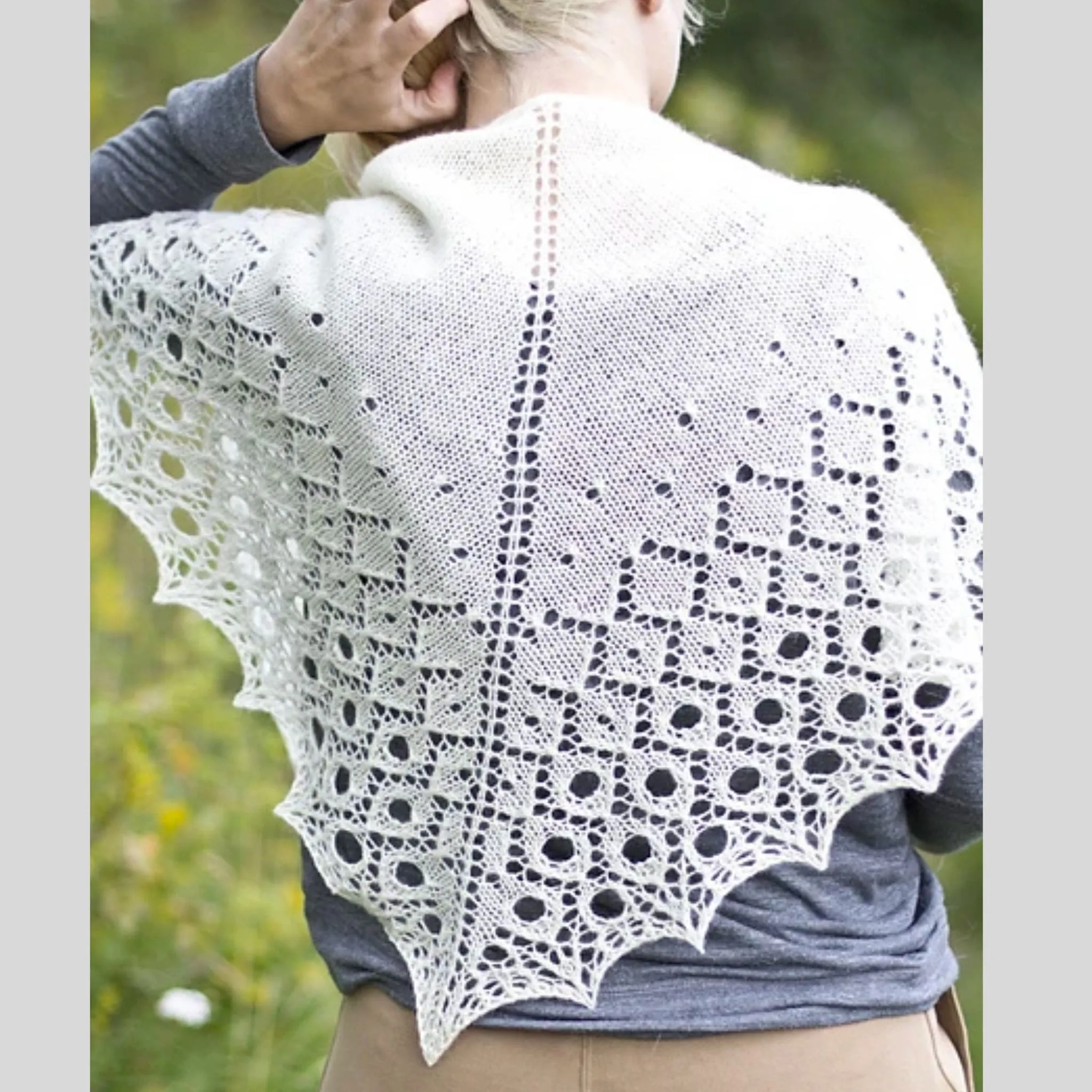 Carmellia Shawl by Linnea Ornstein in Ullcentrum 2-ply Sport