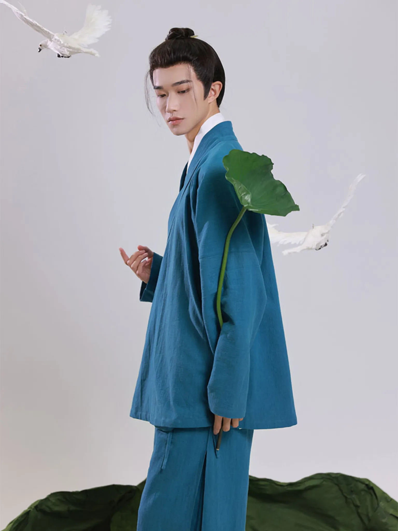 Dian Lan 靛蓝 Indigo Modernized Song Dynasty Unisex Ramie Plant Jiaoling Shan & Trousers Set