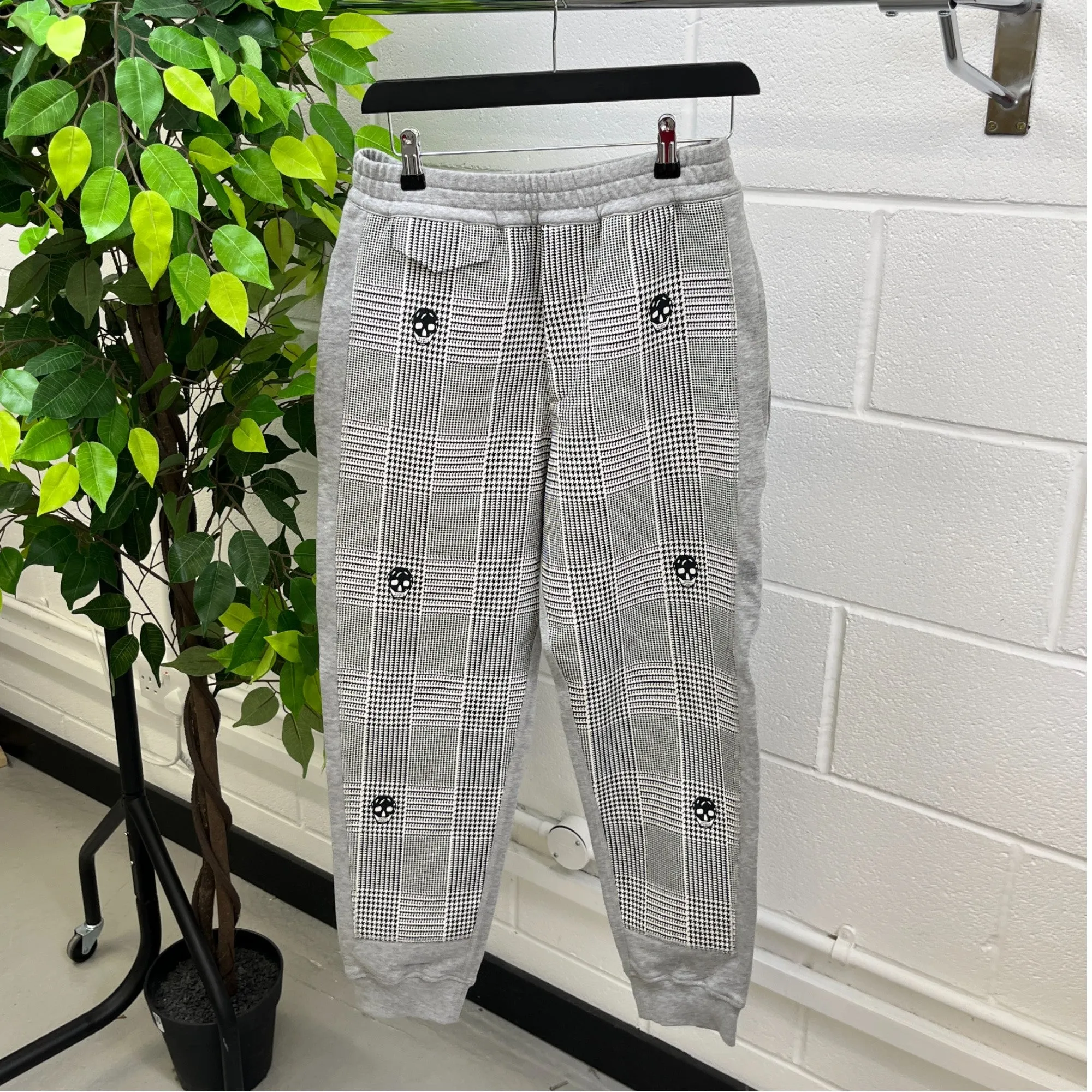 Men's Houndstooth Skull Joggers Grey Size S