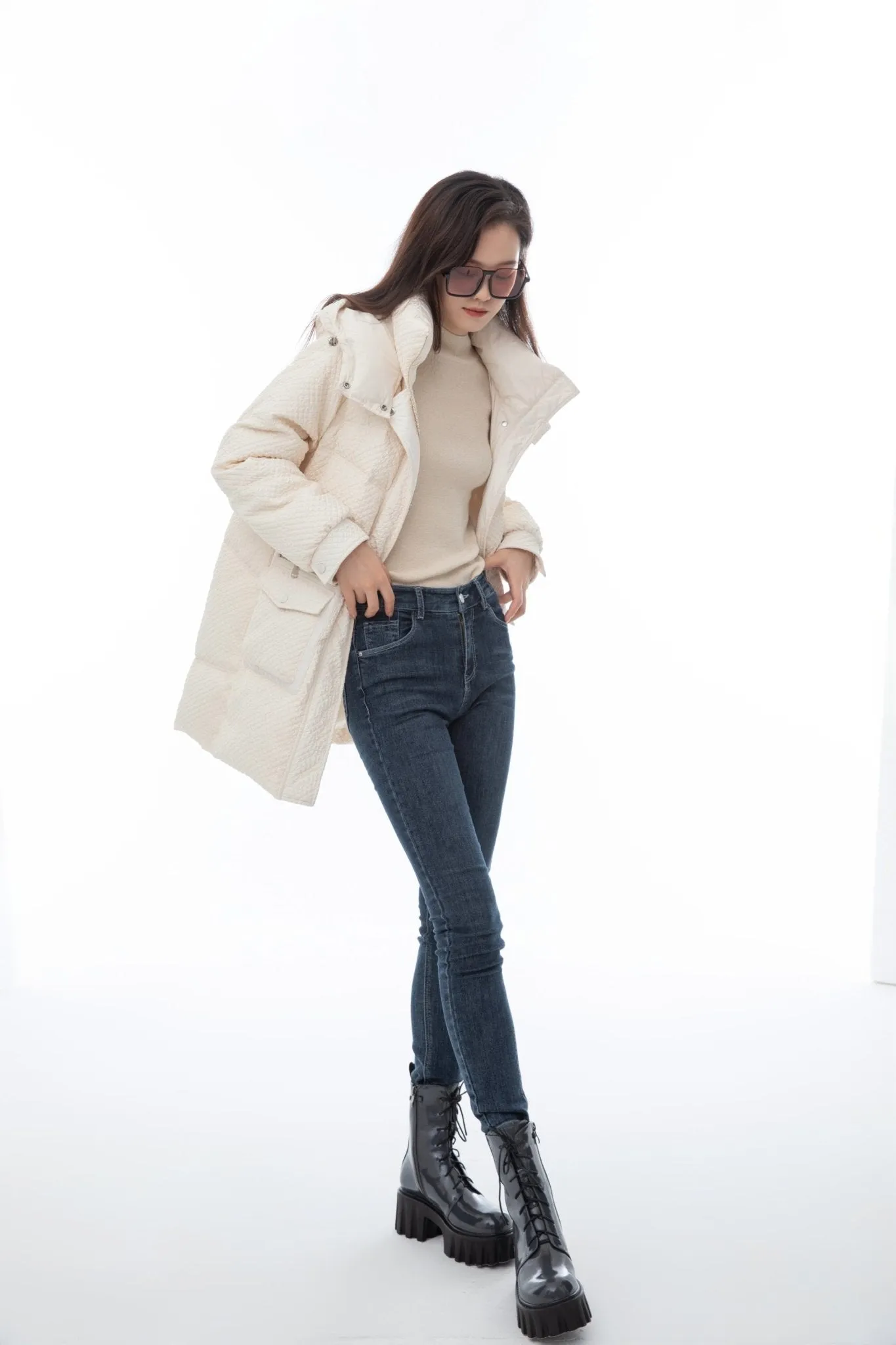 Morganite White Mid-Length Down Jacket