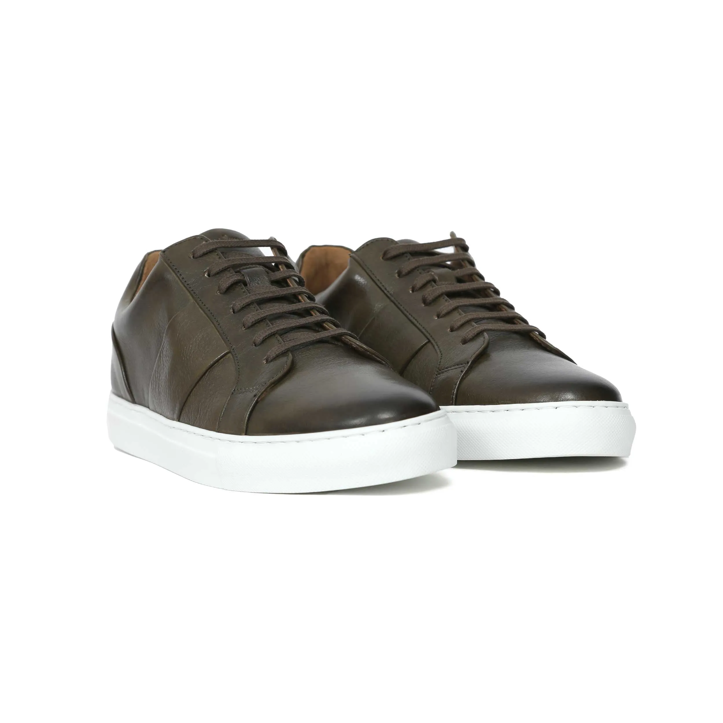 Oliver Sweeney Kendal Trainer in Khaki