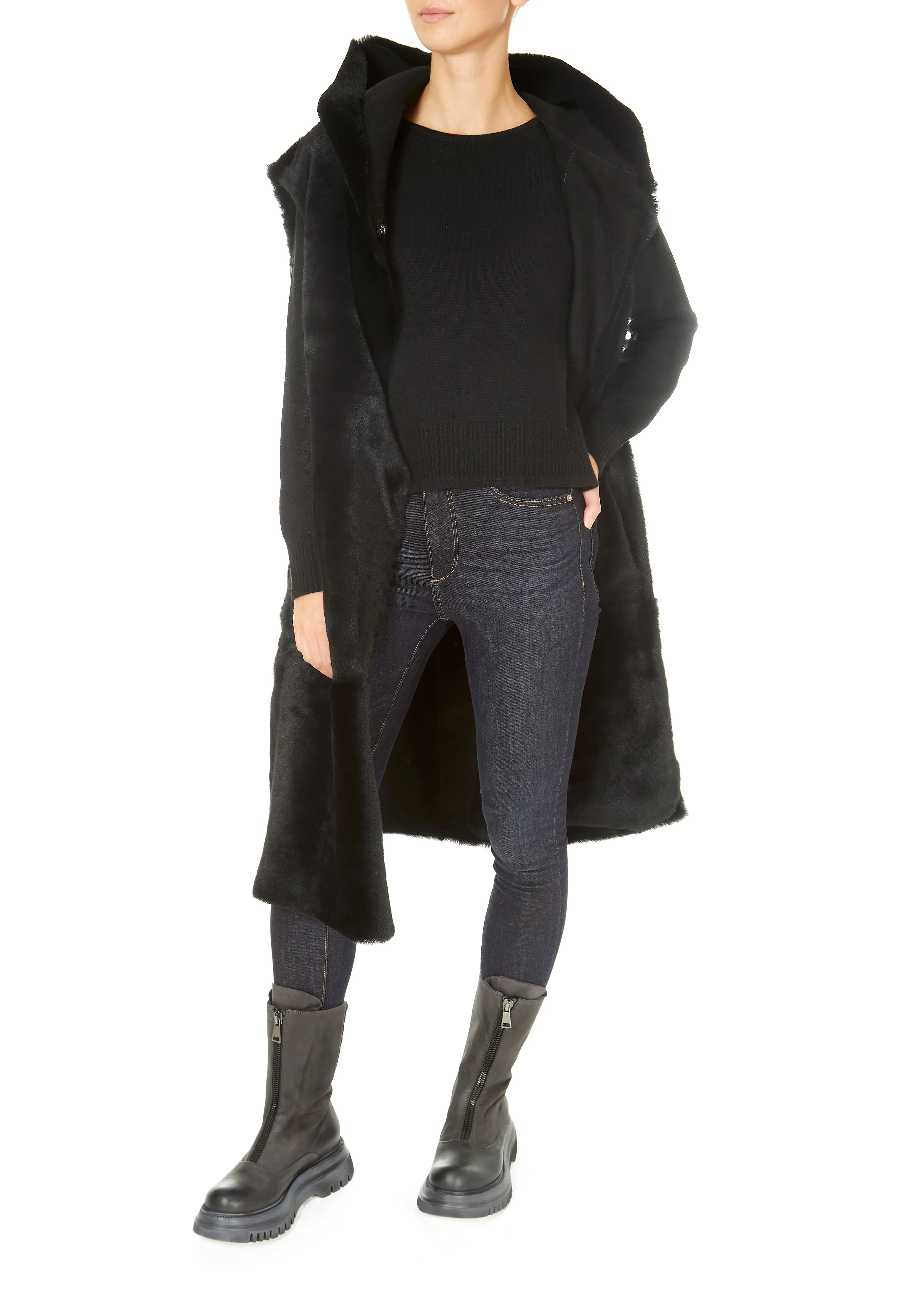 Suprema 'Black Reversible Sheepskin Gilet'