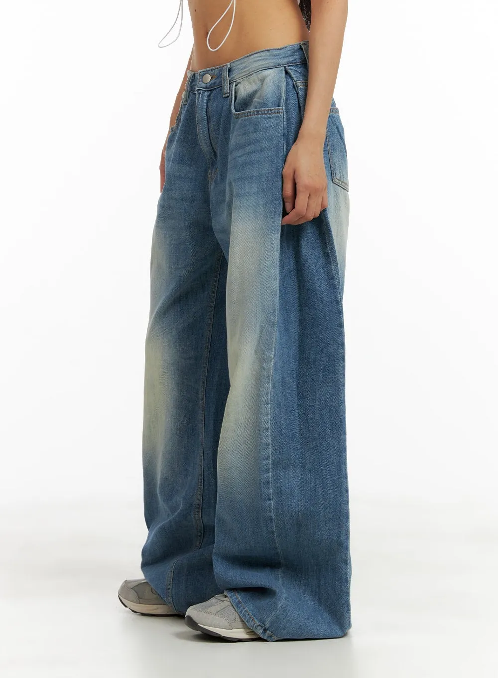 Washed Wide Leg Jeans CA423