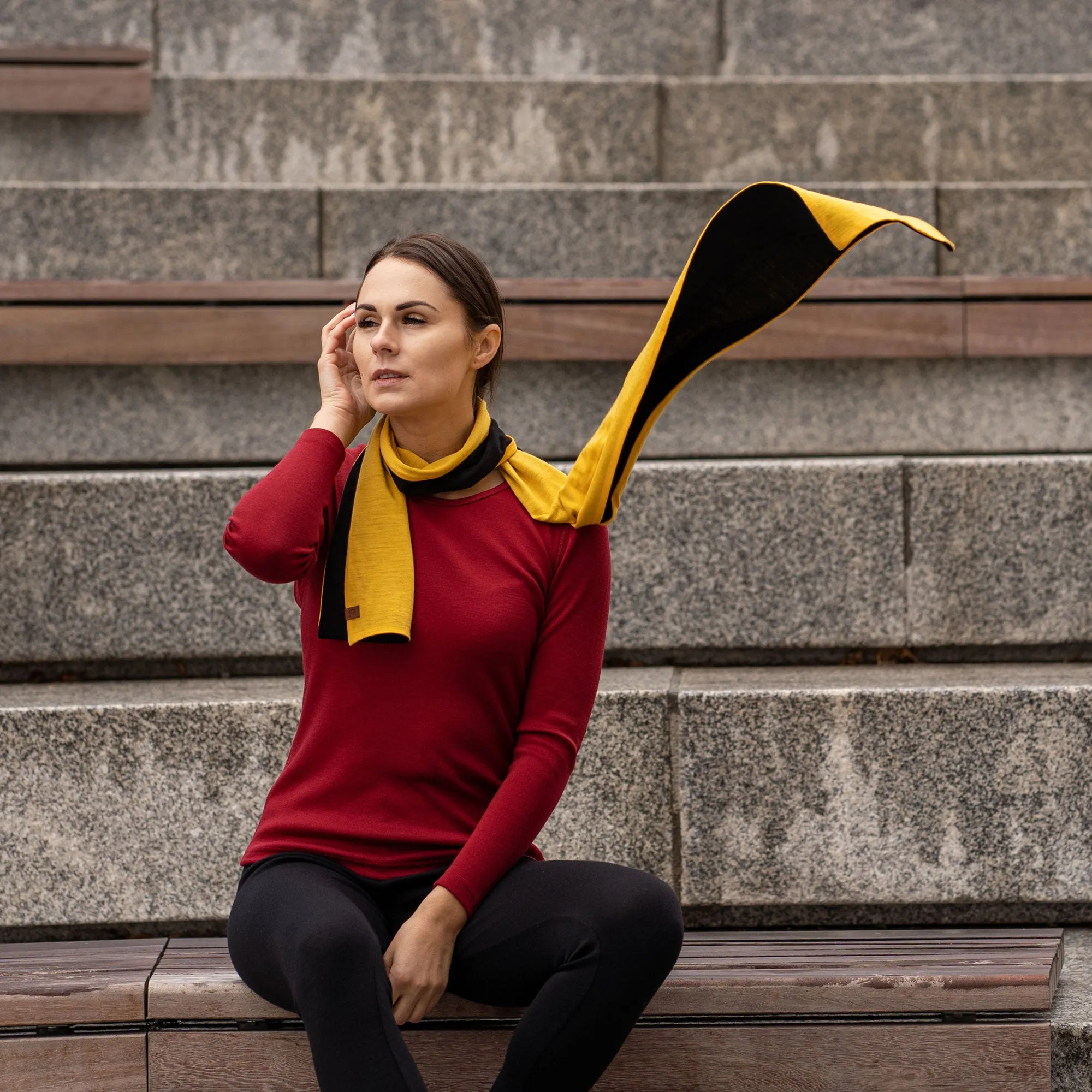 Women's Merino Scarf Power Mango/Black